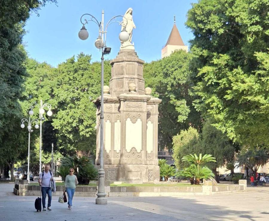 Piazza del Carmine, la “zona rossa” piace  a residenti e negozianti