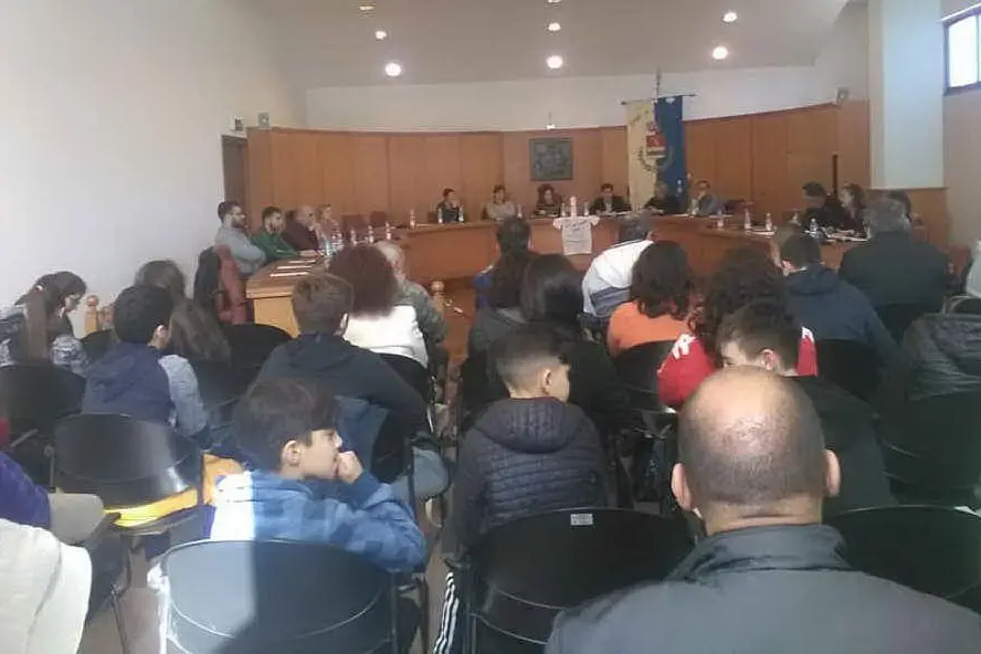 Il consiglio comunale (foto L'Unione Sarda/Ena)