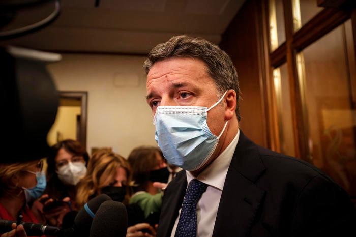 Fondazione Open, chiesto il processo per Renzi, Lotti e Boschi. L’ex premier denuncia i pm