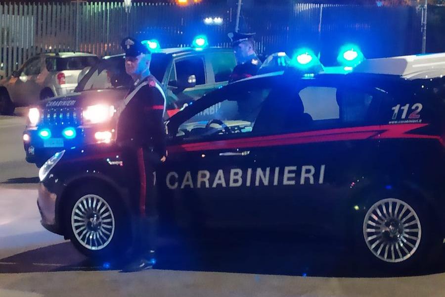 Occupa abusivamente un appartamento a Cagliari ma resta chiusa all’interno e chiama il 115