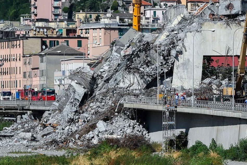 Genova, la tragedia del ponte. Una lettera diceva: &quot;Non è sicuro&quot;