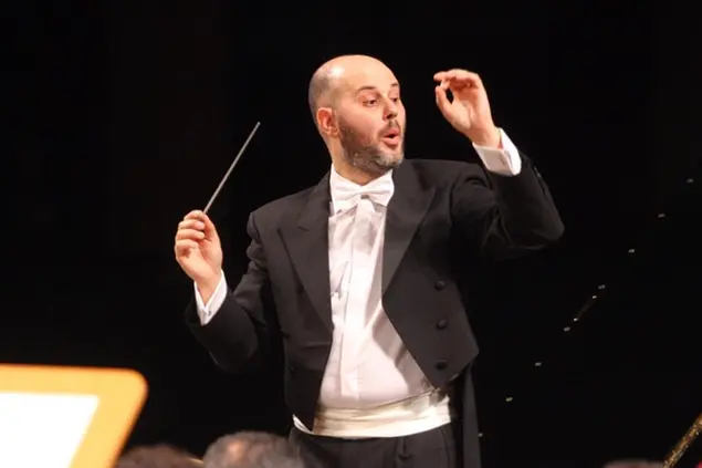 Il direttore Francesco Di Mauro (foto concessa @TeatroLirico)