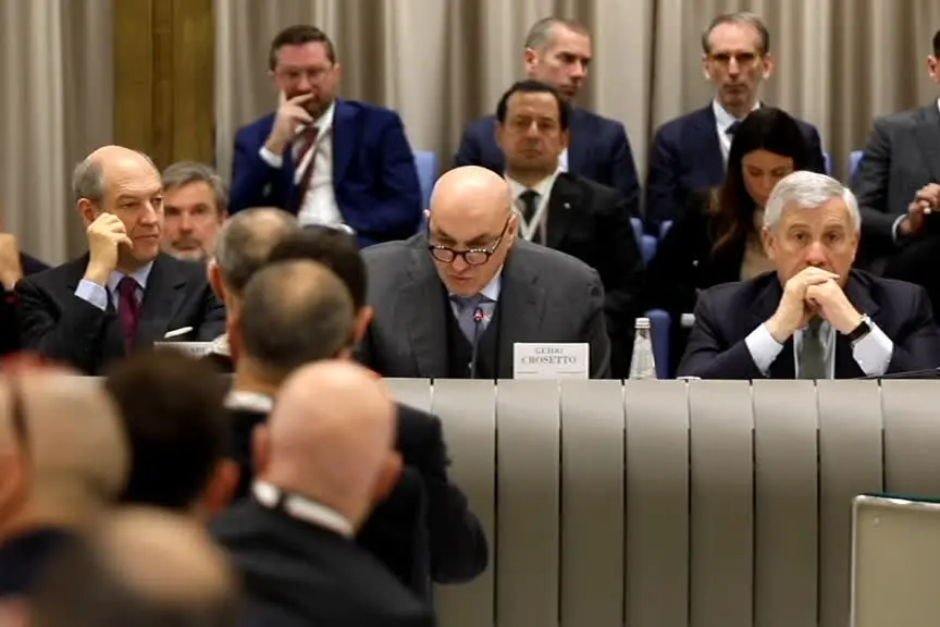 Ue, Crosetto: penso a una difesa continentale europea, non a 27