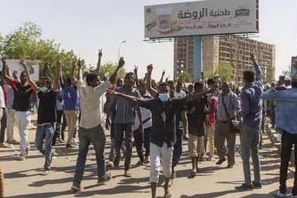 Golpe militare in Sudan, si dimette dopo 30 anni Omar al-Bashir