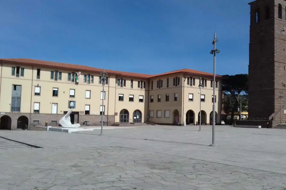 Il Municipio di Carbonia (L'Unione Sarda - Scano)