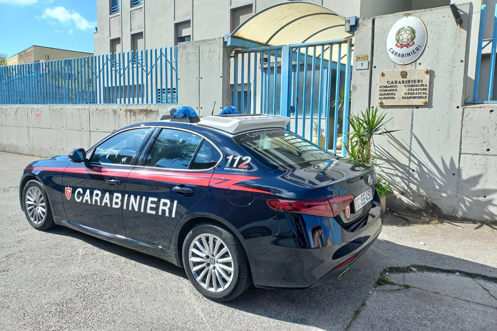 La caserma dei carabinieri di Iglesias (Foto dell'Arma)
