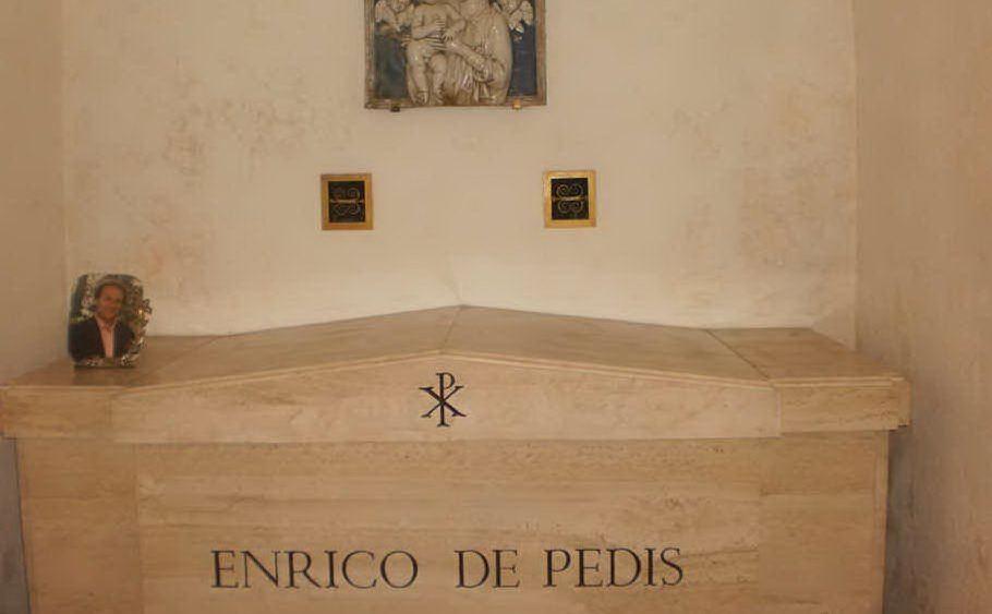 La tomba conservata all’interno della chiesa di Sant’Apollinare nel centro di Roma