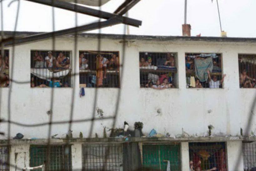 Ecuador, rissa fra bande rivali in carcere: 11 morti