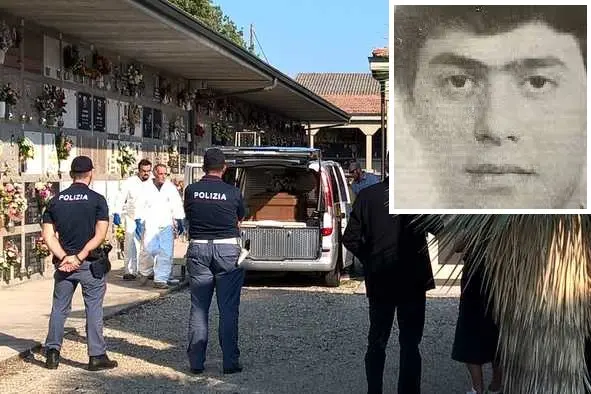 Carabiniere ucciso 31 anni fa - la riesumazione di Pier Paolo Minguzzi ad Alfonsine (Ravenna)