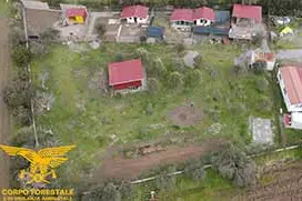 La struttura sequestrata (foto Corpo forestale)