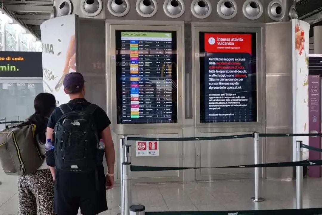 Catania senza voli da una settimana, lo sfogo dei viaggiatori: "È una tragedia"