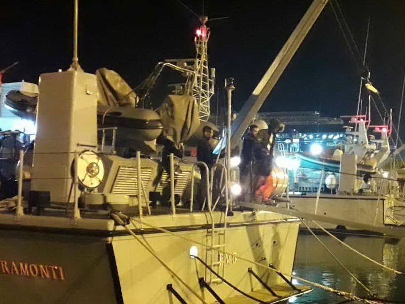 Nuovo sbarco di migranti in Sardegna: 15 algerini soccorsi in mare