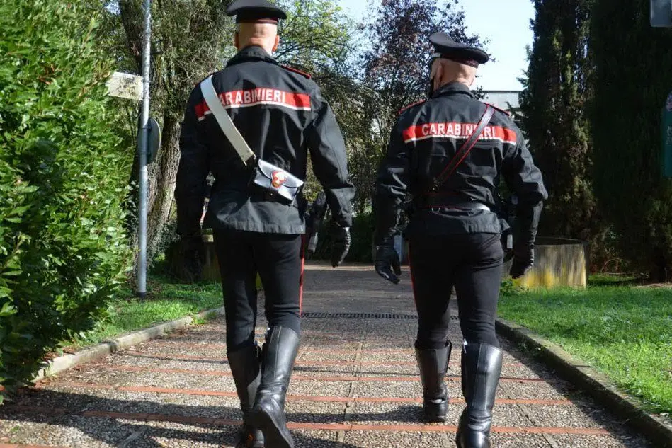 (foto carabinieri)
