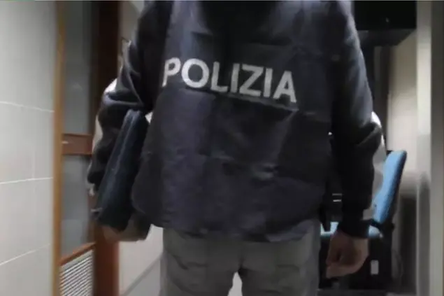 Polizia (Ansa)