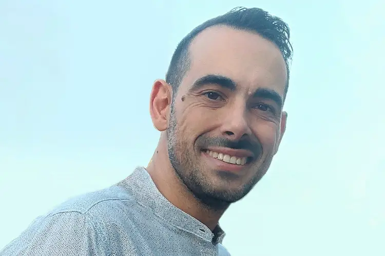 L'illustratore Jean Claudio Vinci (foto concessa)