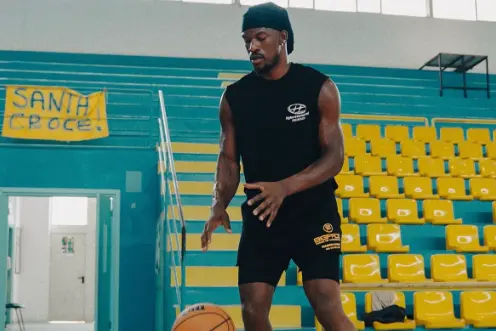 Jimmy Butler a Olbia (foto Santa Croce Basket)
