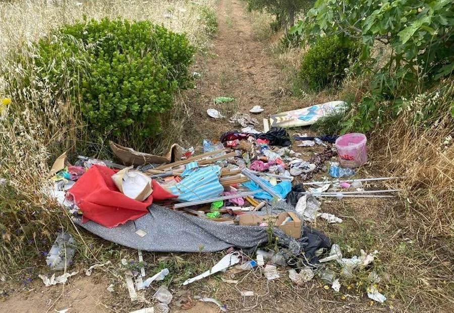 Una discarica a due passi dall’ecoisola
