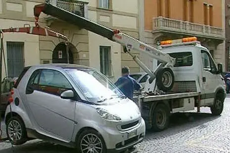 RIMOZIONE DI UN'AUTO