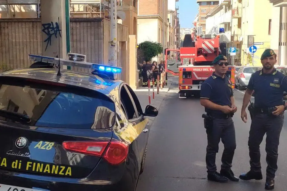L'intervento (foto Guardia di finanza)