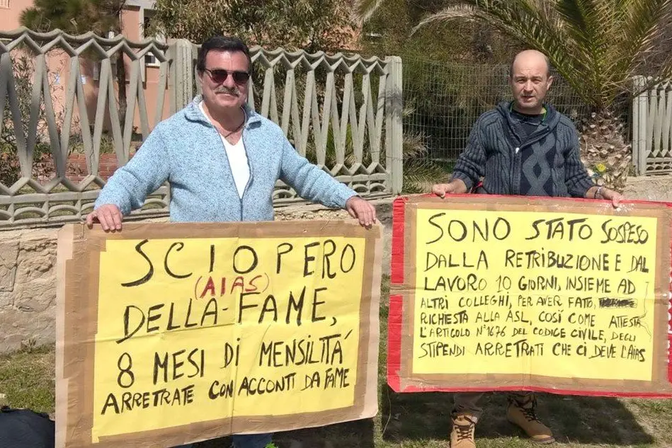 Lo sciopero della fame di Antonello Repetto e Mario Puddu (foto Cucca)