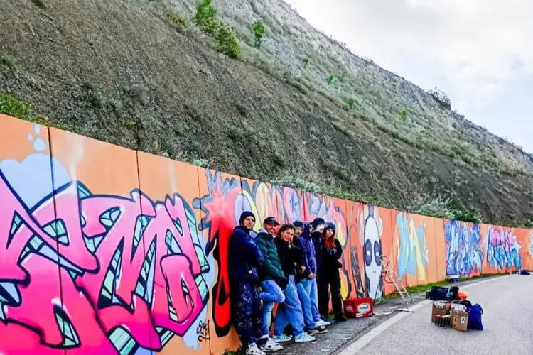 Le opere degli street artist a Sennori (foto concessa)