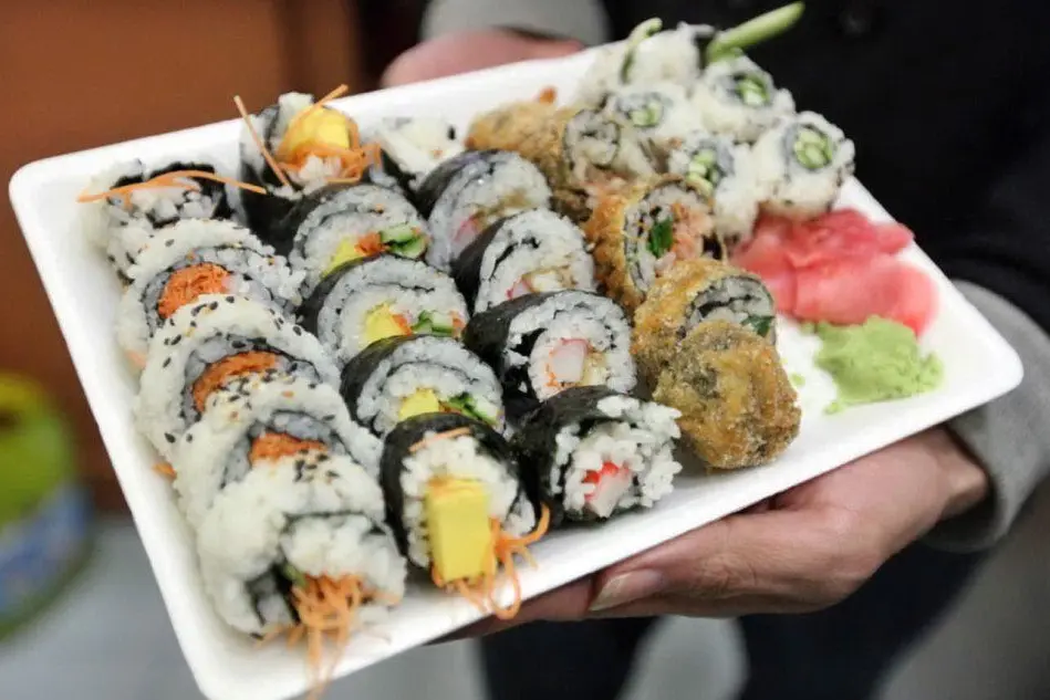 Sushi (foto Ansa)
