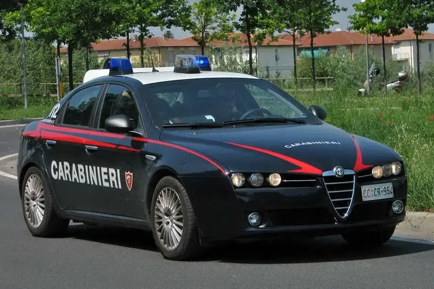 Un'auto dei carabinieri