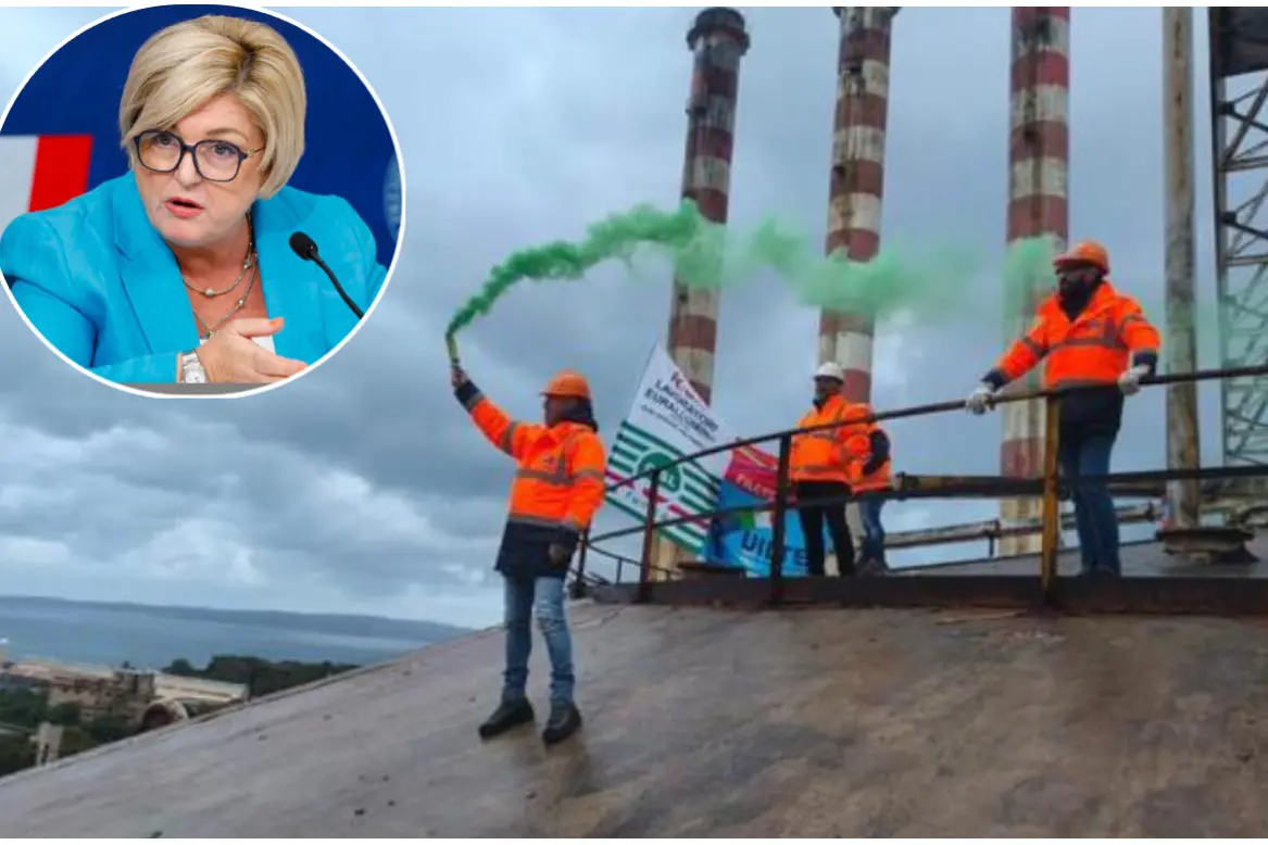 Gli operai in protesta e la ministra Calderone (Archivio e Ansa)