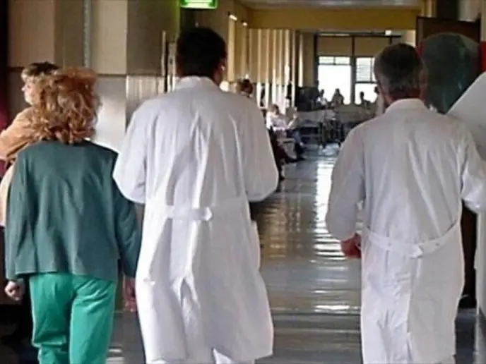 Medici (archivio L'Unione Sarda)