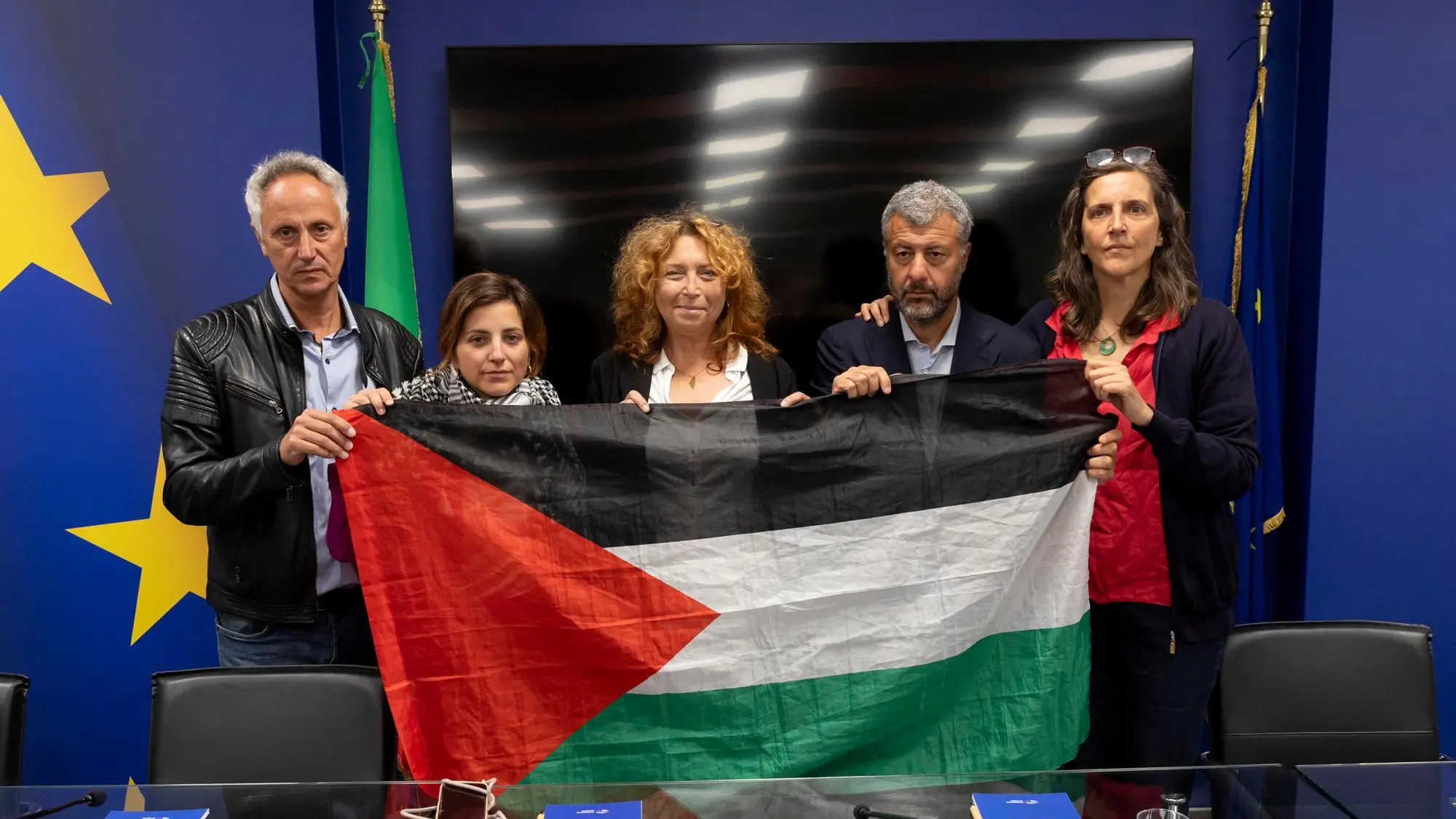 https://immagini.unionesarda.it/version/c:NDU3YTRjMDgtNzg5Yi00:NDM3NjdmOWQtMmQyZC00/image.webp?f=16:9