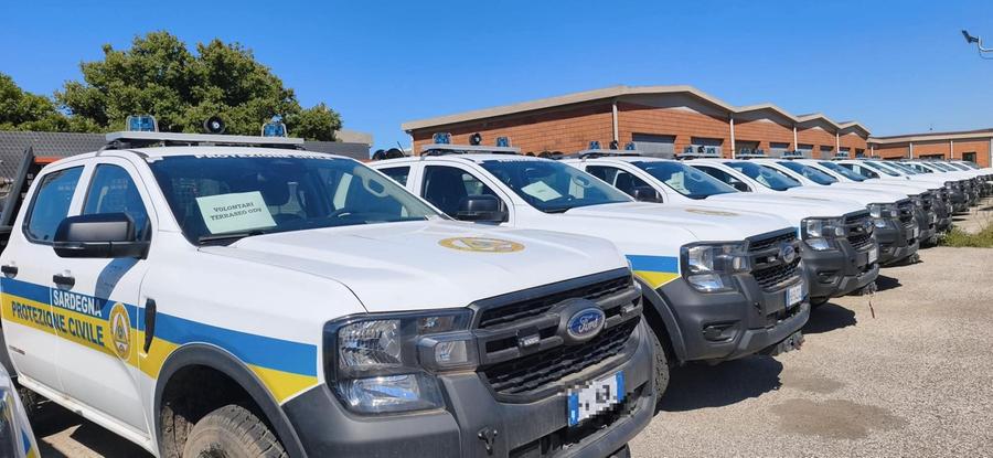Serramanna rafforza la flotta dell’antincendio, quattro nuovi fuoristrada alla protezione civile