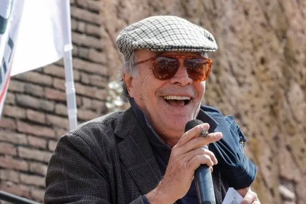 Enrico Montesano (Ansa)