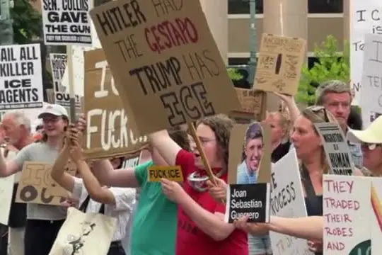 "No more Ice": proteste nel Maine dopo l'uccisione di un colombiano