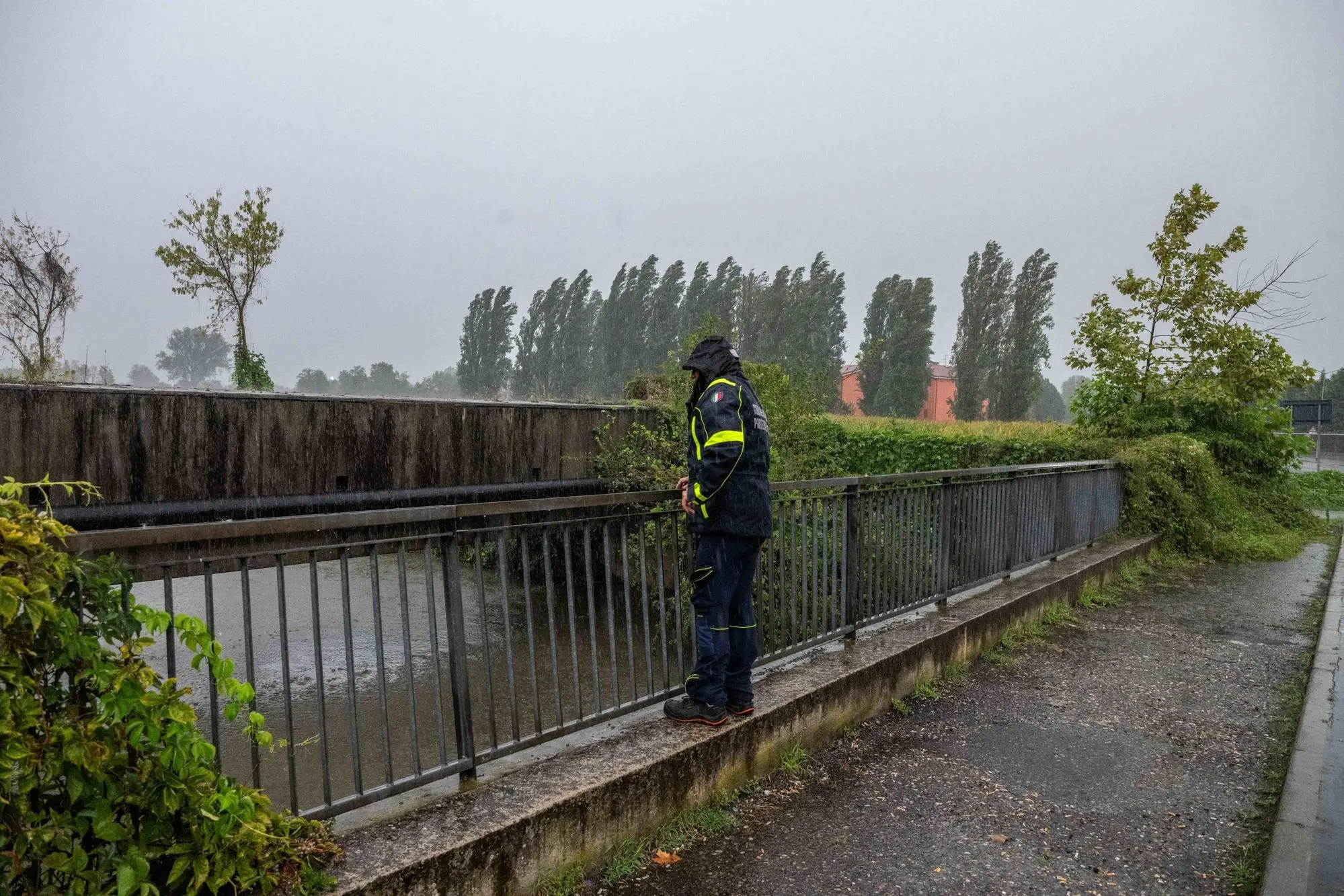 Allerta maltempo a Milano (foto Ansa)