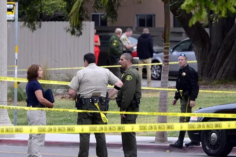 Spari al centro islamico di San Diego: «Almeno due morti e diversi feriti»