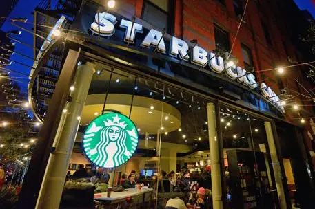 epa06303844 (FILE) - A view of a Starbucks store at Columbus Avenue in New York, New York, USA, 25 November 2013 (re-issued 02 November 2017). Starbucks Corp. will report their 4th quarter and full fiscal year 2017 results on 02 November 2017. EPA/PETER FOLEY