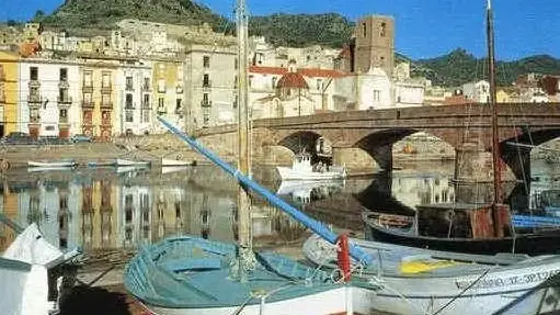 https://immagini.unionesarda.it/version/c:NDVmZDAyMmYtOTRlMS00:ZDQ1ZWU5NDUtY2FlYi00/image.webp?f=16:9