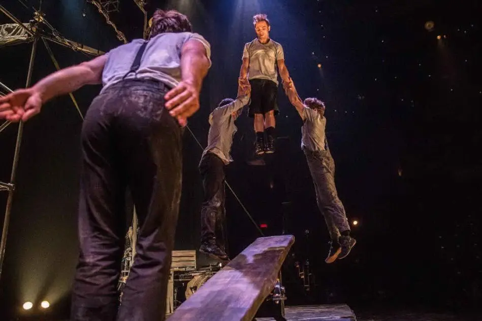 Un'immagine della compagnia "Machine du Cirque" (foto L.P.)