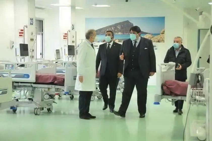L'inaugurazione (Archivio L'Unione Sarda)