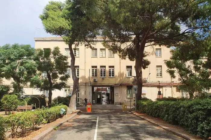 L'ospedale Santissima Trinità (Ansa)