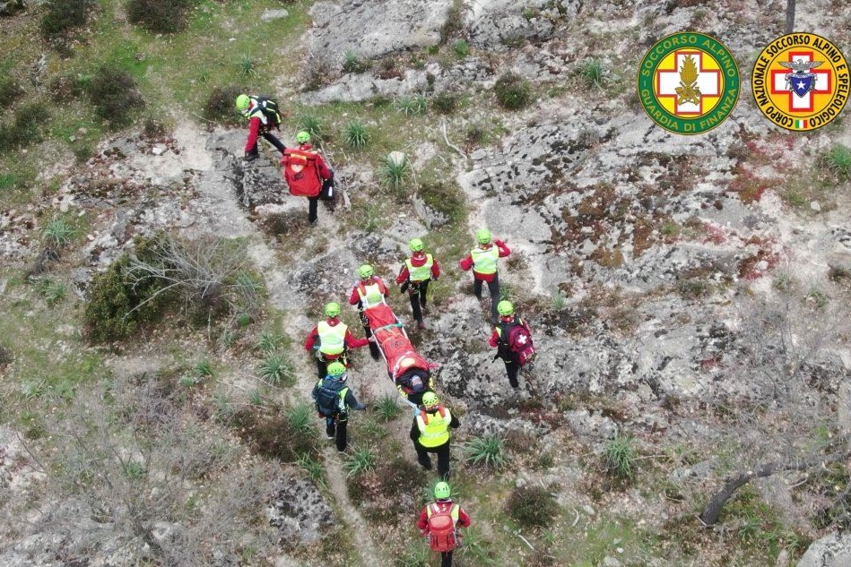 Allarme per due escursionisti dispersi nel Nuorese: la maxi-esercitazione