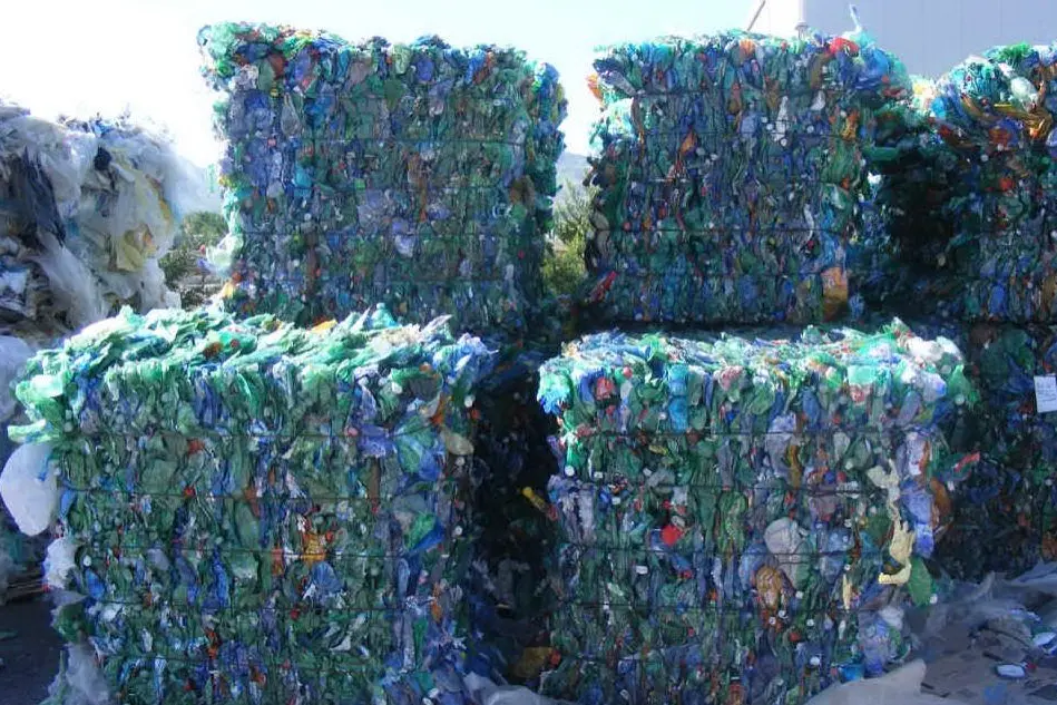 Rifiuti di plastica riciclati