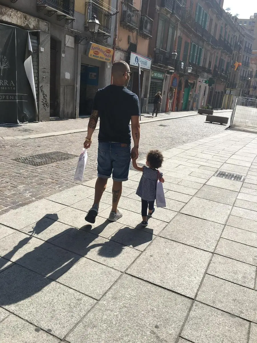 Giancarlo Licheri da Cagliari con la sua bimba (Foto concessa)