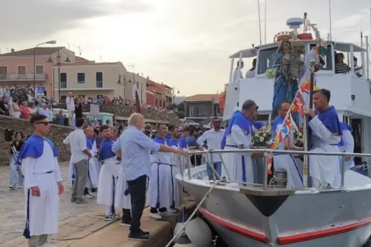 Le celebrazioni della Madonna della Difesa a Stintino (foto concessa)