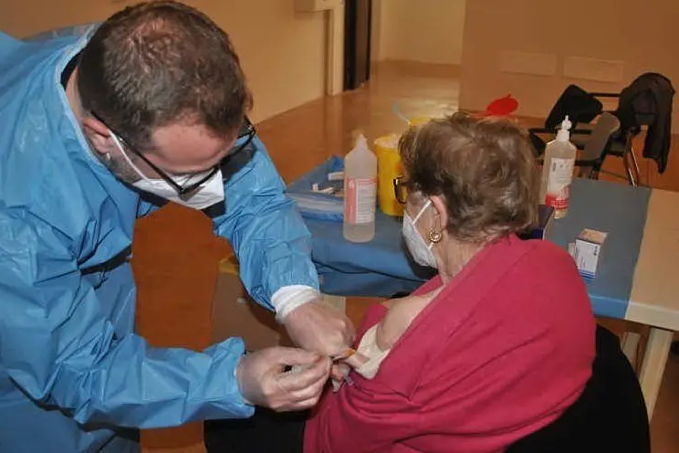 Vaccinazione a Stintino (Foto Ufficio Stampa Comune)
