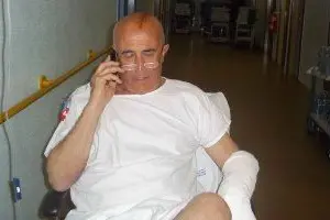 Gianni Onorato durante la sua degenza in ospedale