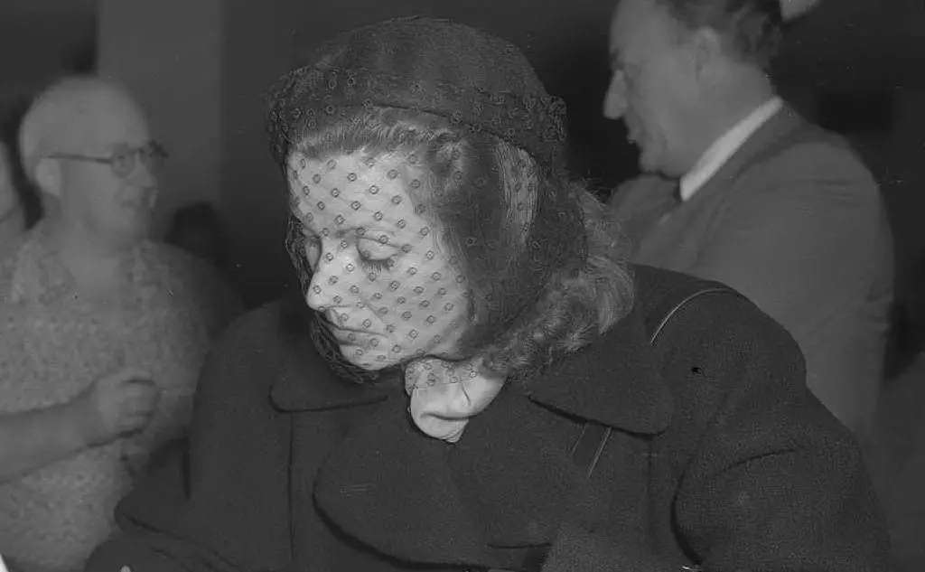 Nel 1950 ottiene la cittadinanza statunitense (foto Wikipedia)