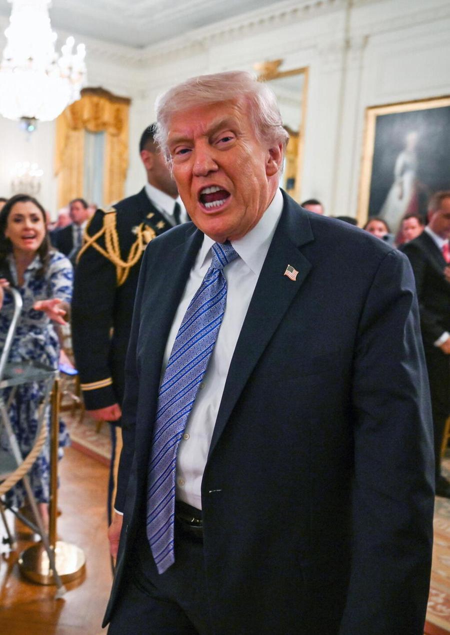 Trump: «Il Papa mette a rischio i cattolici»