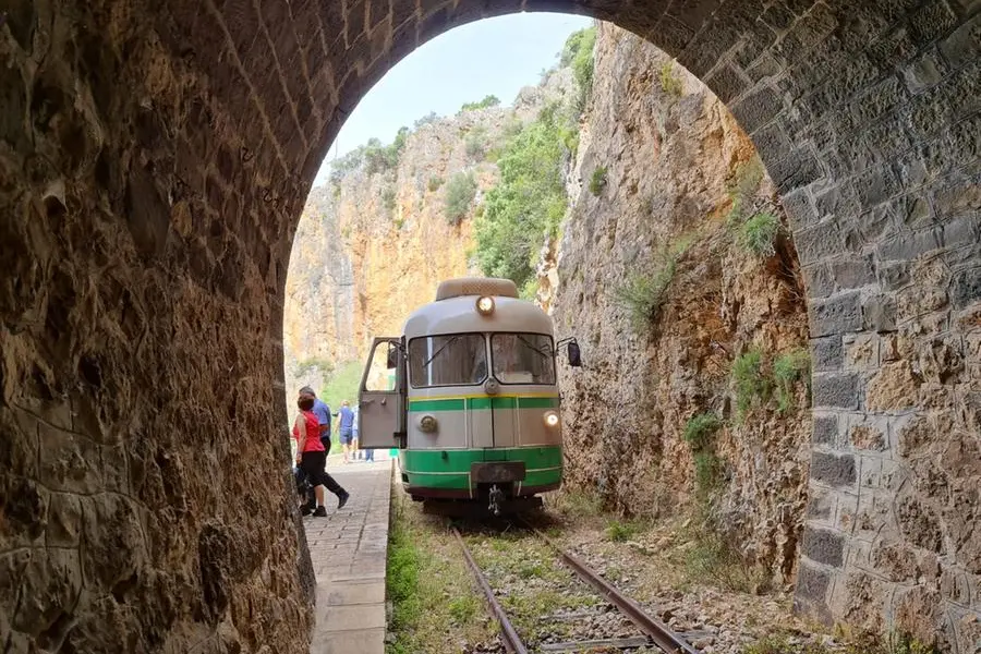Il Trenino verde (Archivio L'Unione Sarda)