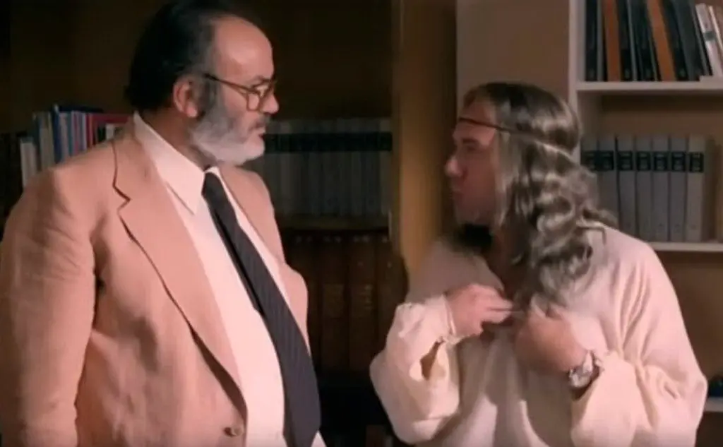 Celebri alcune sue interpretazioni come quella con Mario Brega in Borotalco (foto Youtube)